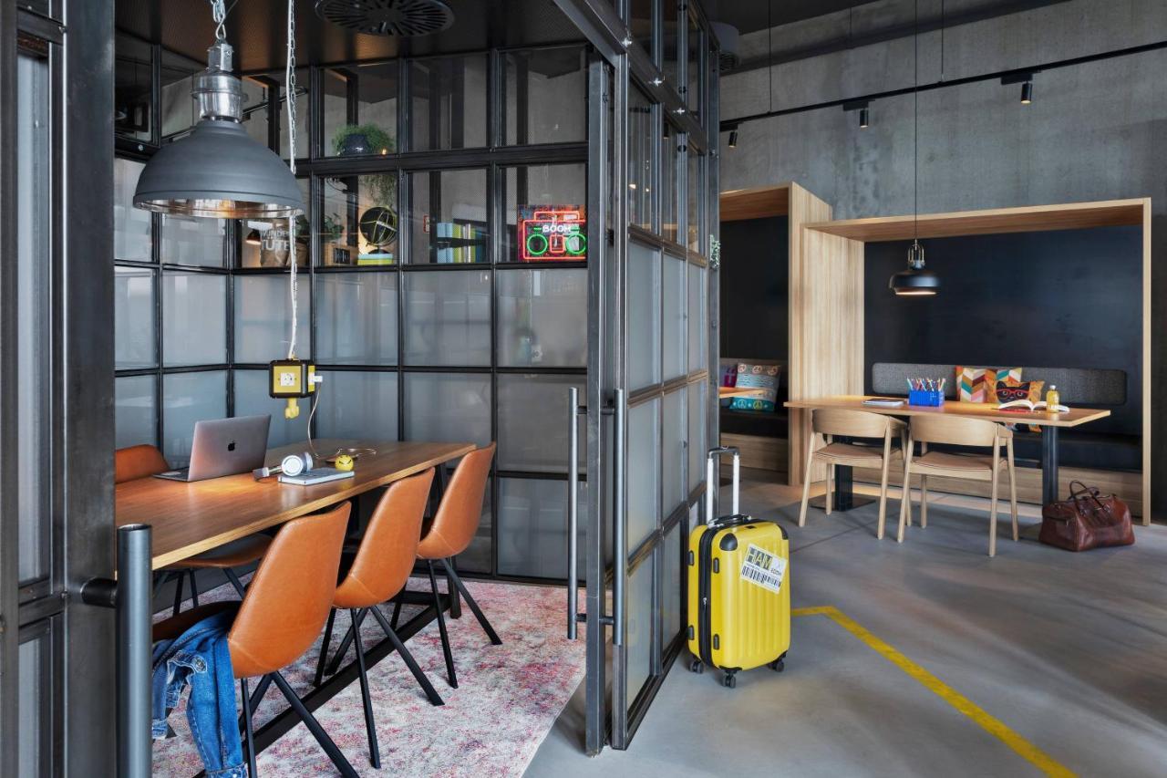 Moxy Hamburg City Exterior foto